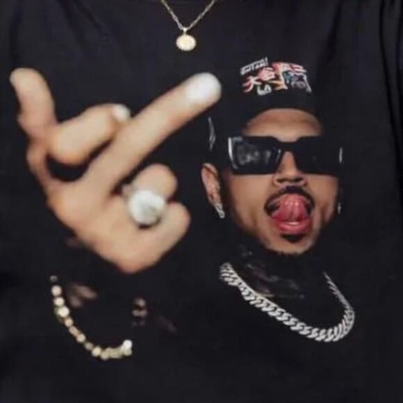 Chris Brown Breezy Bowl XX Tour 2025 Shirt Vintage Middle Finger Graphic Tee 05 - Picture 2 of 5